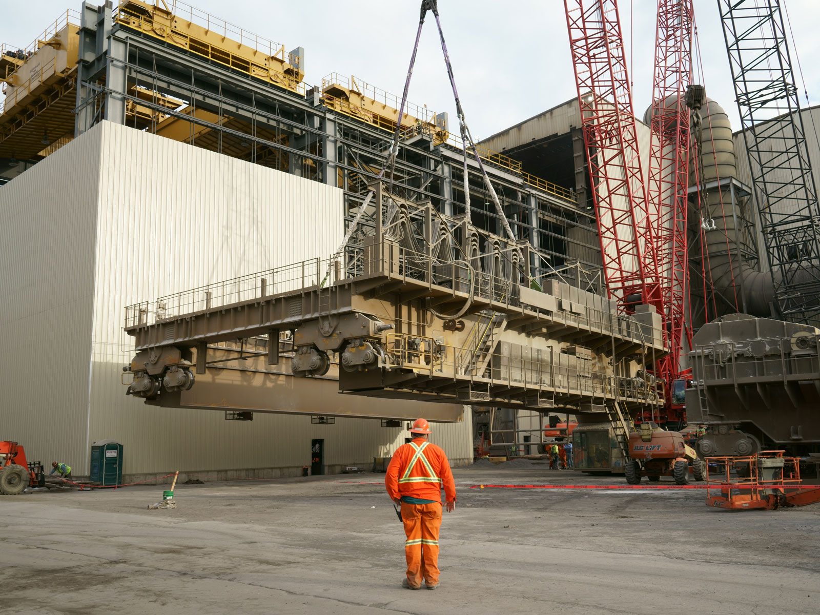 Custom Plasma® synthetic rope sling solution performing the lift of an overhead bridge crane at a steel mill